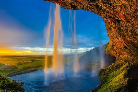 pixabay-iceland-2111810_900x600
